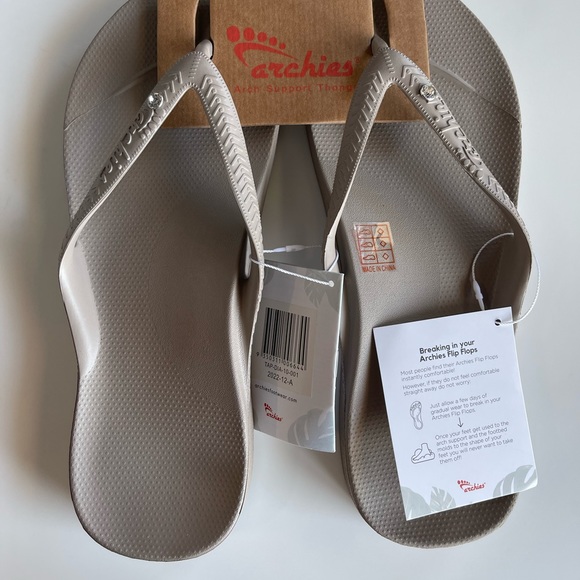 Shoes Archies Flip Flops In Taupe With Diamond Detail Size M1 W11